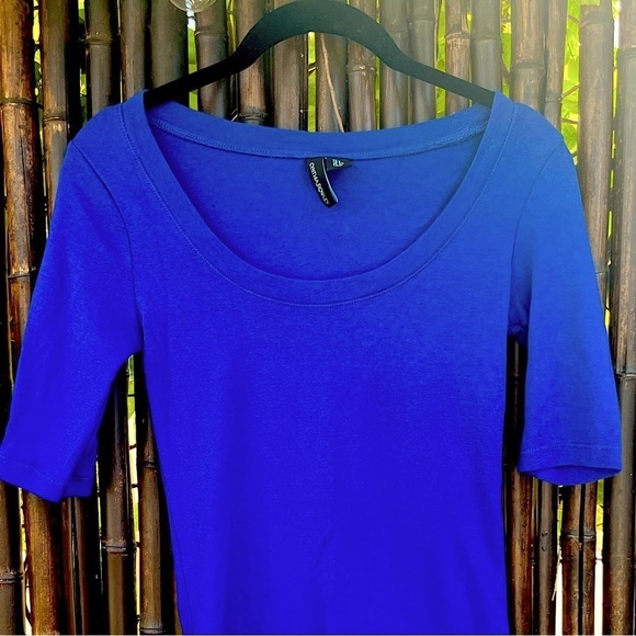 Cynthia Rowley Tops - Cynthia Rowley Shirt • size Small • Royal Blue • Stretch Fitted
